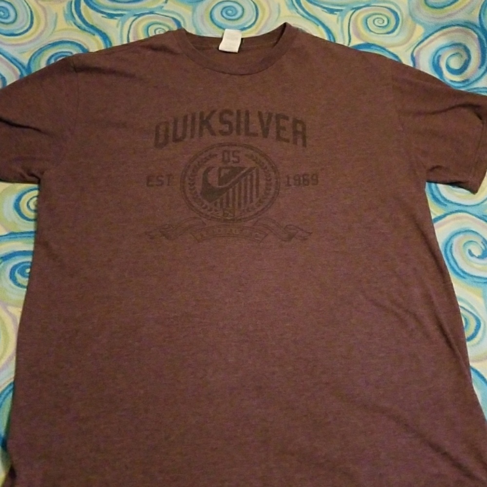 Men's Quiksilver t shirt